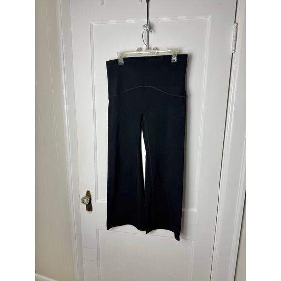 Spanx Booty Boost Black Yoga Flare High Rise Pants NWOT Women's Plus 1X - Picture 2 of 8